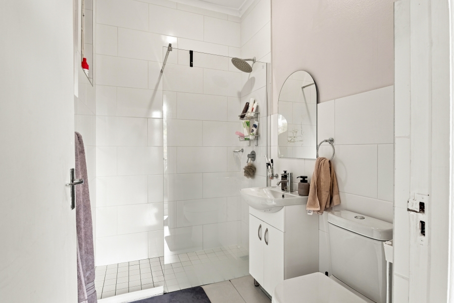 1 Bedroom Property for Sale in Kenilworth Western Cape